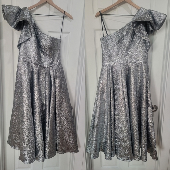 Mac DuggalAsymmetric Metallic Tea-Length Dress - Picture 4 of 7